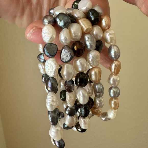 Fresh water pearl bracelet set 6 pieces with different colored pearls - Picture 2 of 4